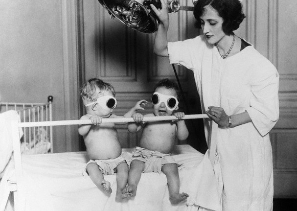 biomedicalephemera:  Babies From Space …ok, just babies in a sun-bed. These babies