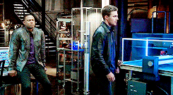 no-one-seesyou-likeido:queen-the-arrow requested: Oliver ‘Felicity’s personal space belongs to me’ Q