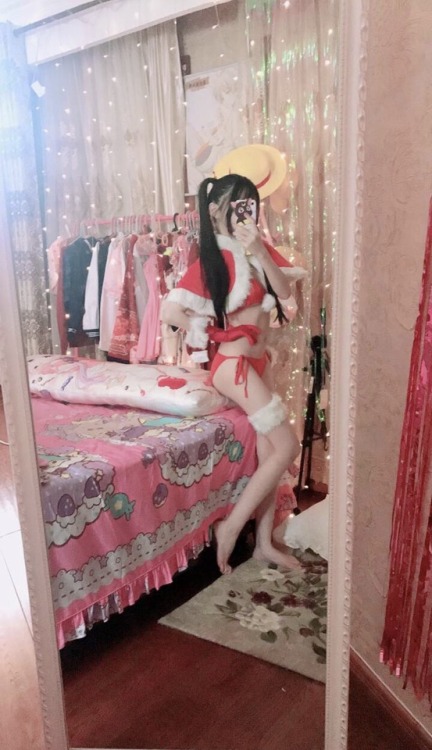 aiiuv: 新春快乐  宝宝们吃饭了嘛❤️