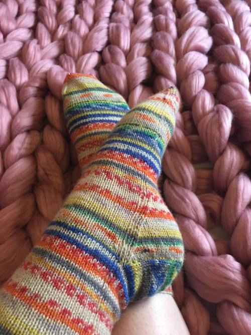 angelblue007: I finished knitting my first pair of socks!! I’m so happy I’ve been raving