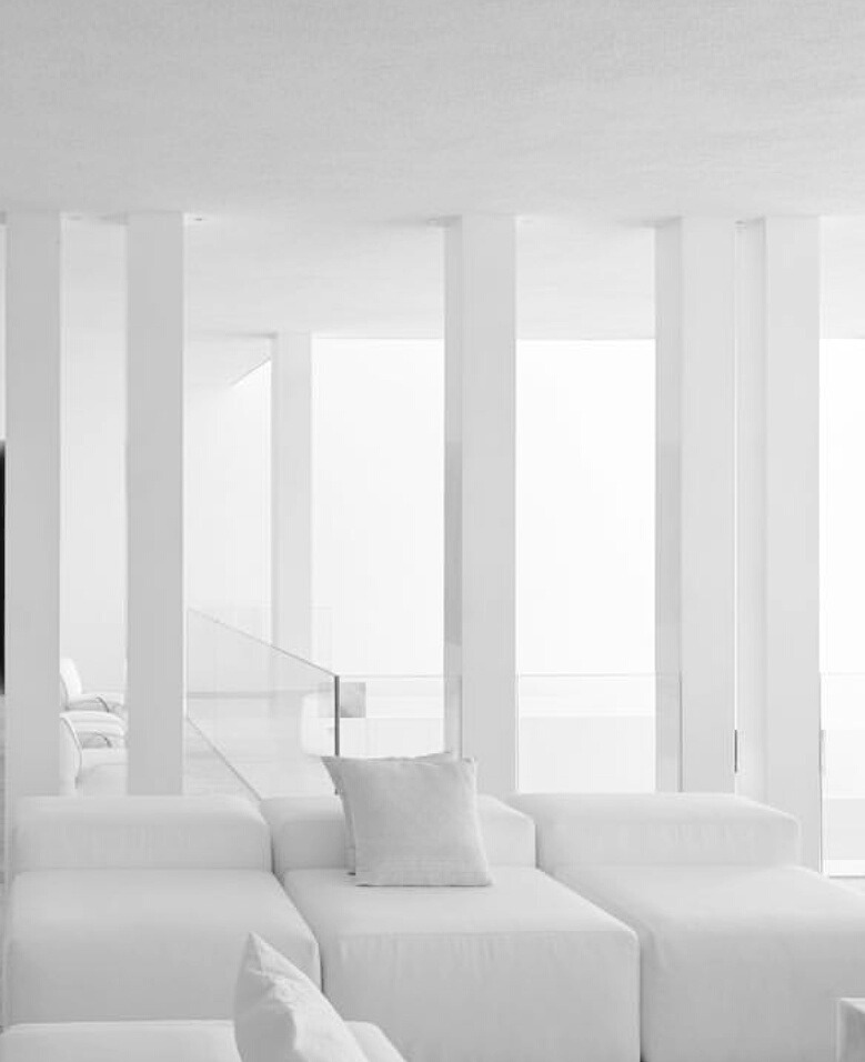 MODERN & CLASSY