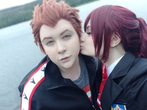 catmerch:  Seijuro and Gou met up after classes by the pond~（ゝ。∂ ）♡