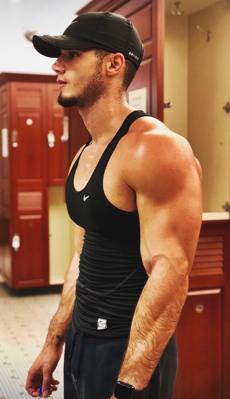 cakeboykyle:  This man 🖤