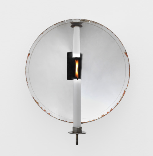 exasperated-viewer-on-air:Ólafur Elíasson - Parabolic Light, 2011stainless steel, concave mirror, ca