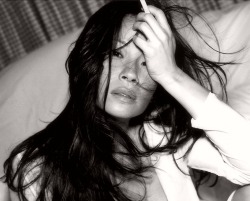 smokingissexy: Lucy Liu