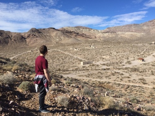 Me and my boyfriend went to a ghost town called Rhyolite. Its an ancient mining town left in ruins. 