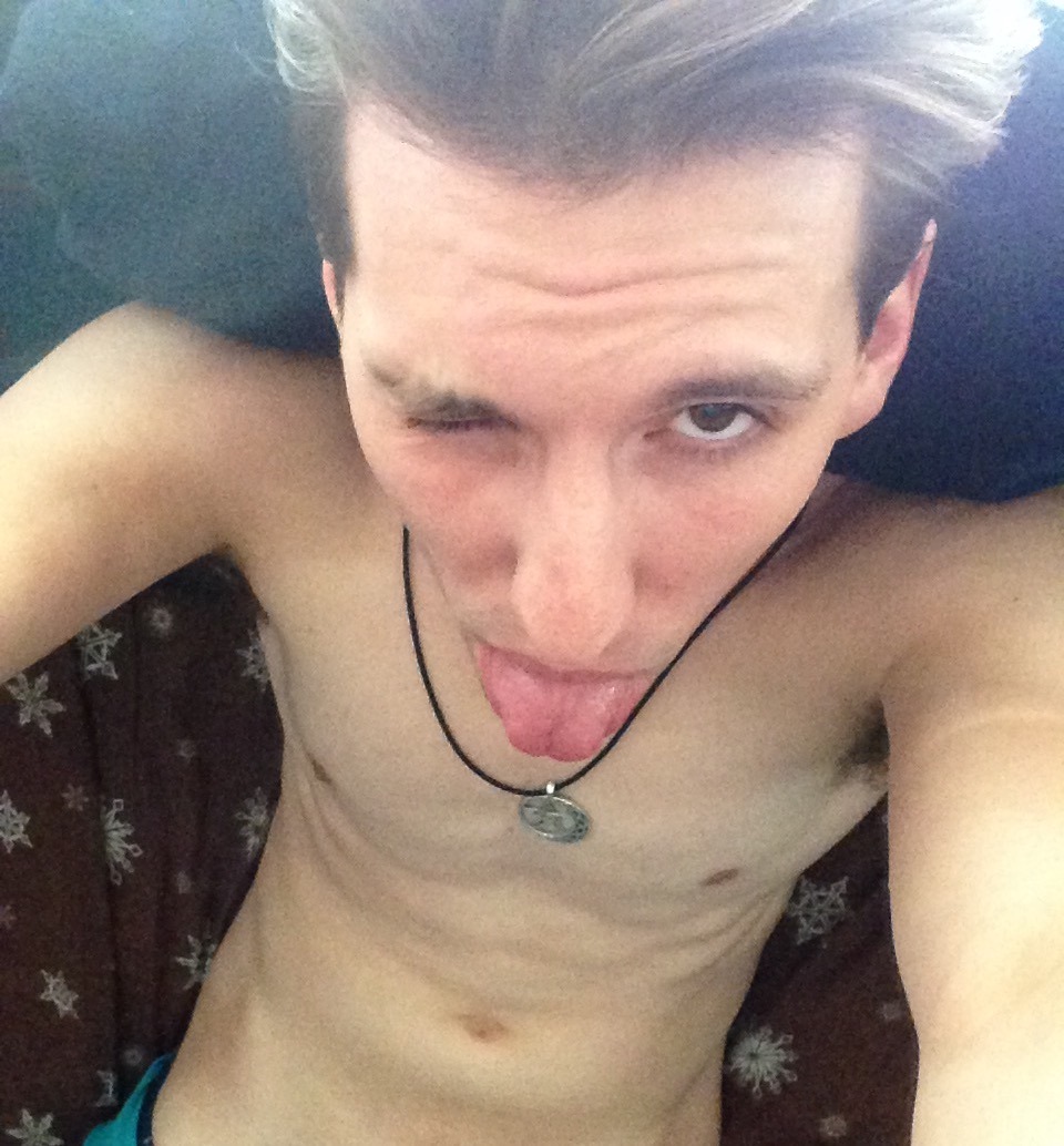 Thanks CJ for the hot photos.  He’s a 22 y/o from So Cal looking for a few new