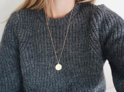 fashionn-enthusiast:  Necklace Sweater  