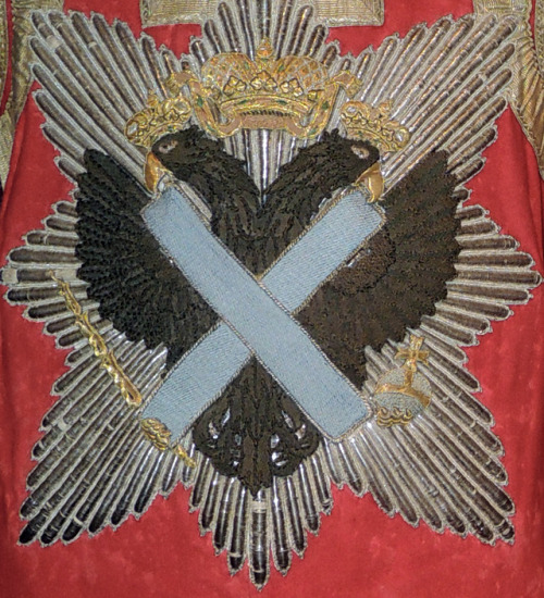 Chevalier Guard officer’s uniform (1742). Detail.