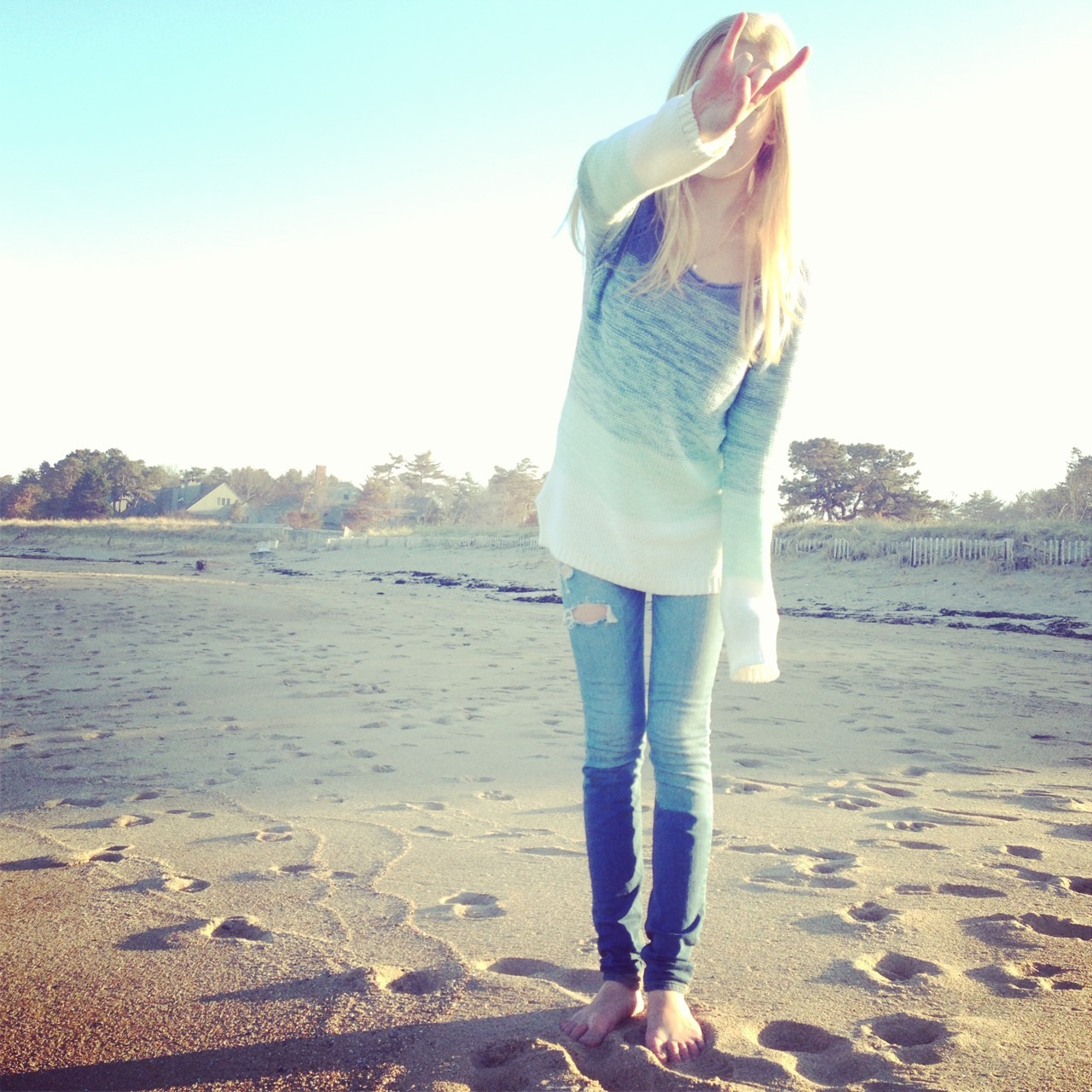 perks-of-being-a-wallflowerrr:  Es my avatar Alex told me to upload it not my decision