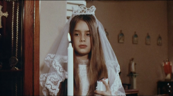 Giallolooks:alice, Sweet Alice (Alfred Sole, 1976)