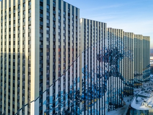 itscolossal:Hokusai’s ‘Great Wave’ Emerges on a Giant Building Facade 