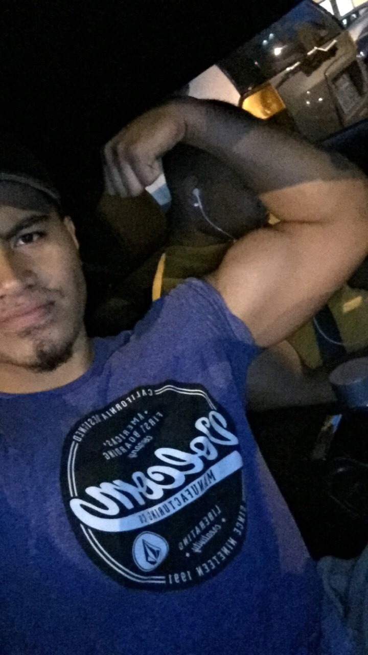 polyuso32:  Some gym selfies 💪🏽💕 #2018