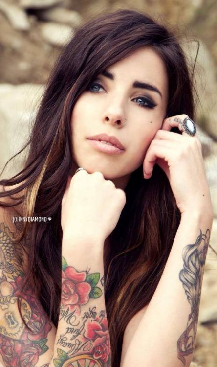 Girls With Tattoos adult photos