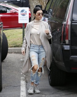 heykdolls:  Kourtney Kardashian | Out | Westlake