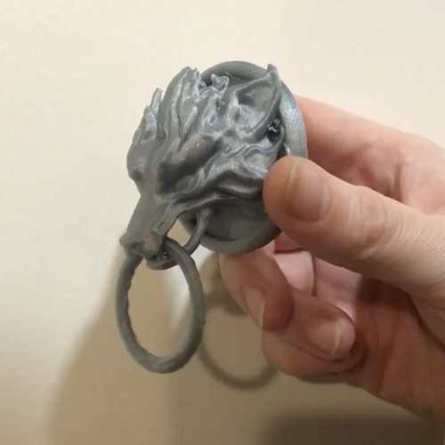 Sarah’s articulated #cloudstrifecosplay #fenrir keychain, printed in Sliver PLA Pro from @matt