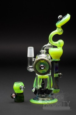 weedporndaily:  Vertigo Glass Worked SLYME