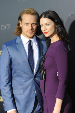 lovepollution:Caitriona Balfe and Sam Heughan at the Outlander mid-season New York première, 1st April 2015