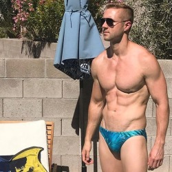 Aronikswim:  #Aronikmate Of The Day: @Scott_Stryker! Turning Up The Heat In #Vegas!