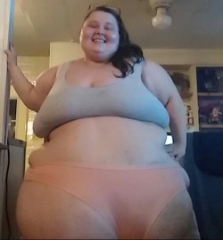 bigcutiedelilah-deactivated2021:More pics I’m deleting from My phone and posting here 1st! https://Delilah.bigcuties.comBig girls be pretty too