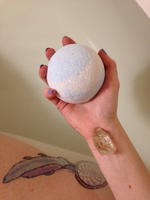 lavenderwaterwitch: just had the most relaxing bath, this lavender stress free bath bomb from work s