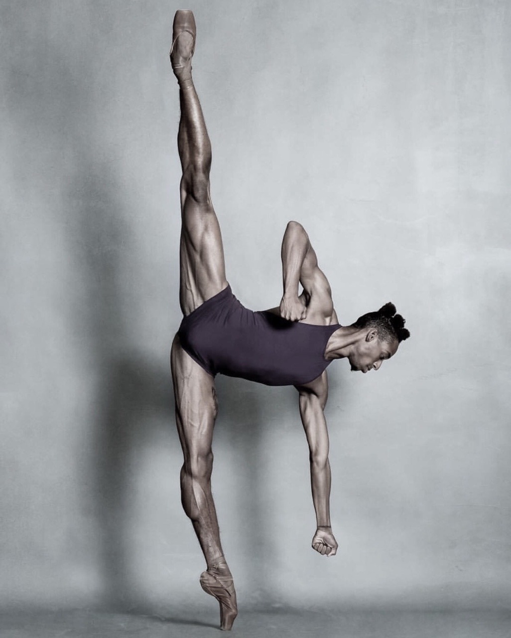 ohthentic:  pas-de-duhhh:Addison Ector soloist with Complexions Contemporary Ballet