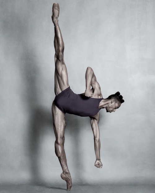 pas-de-duhhh:Addison Ector soloist with Complexions Contemporary Ballet photo by Vikki Sloviter