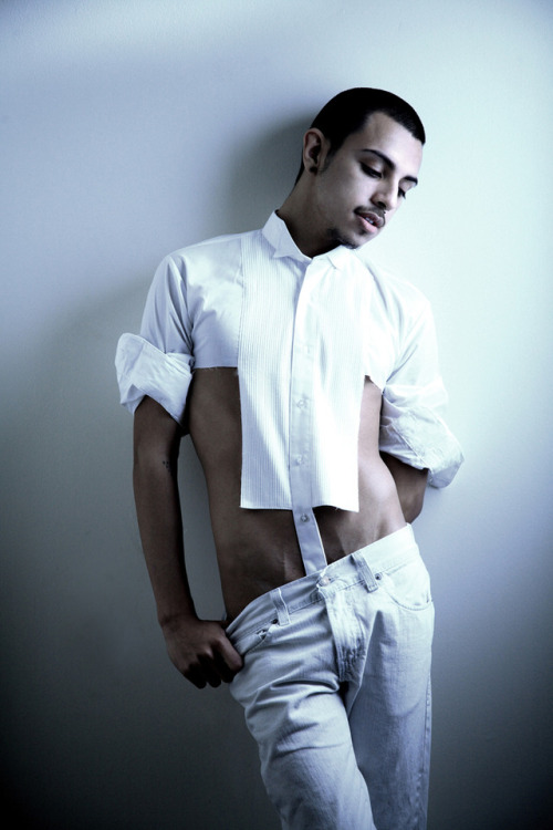 Model: Javier O.