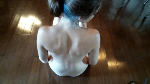 sassybambina:  My hair has been getting lighter.   I love your posing and the angle.