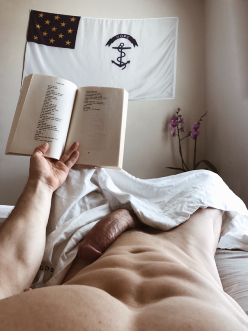 sexynekkidmen:  gentlydownthestream:Reading adult photos