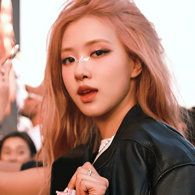 awaregei:rosé ; random iconslike or reblog if u save  don’t repostaction made by @harupsds + psd made by @peachcoloring