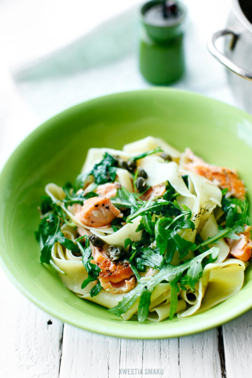 foodopia:  Smoked Salmon, Capers, and Arugula Pasta 
