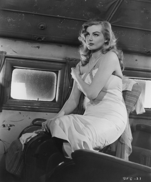 clarabowlover:  Anita Ekberg