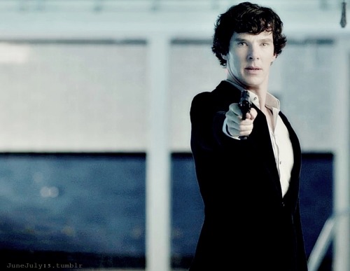 junejuly15:A Black Velvet Suit - Appreciation Post (Sherlock Season 1)