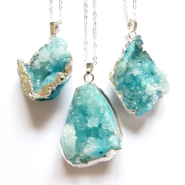 empty-casket:  Beautiful new blue Druzy crystal necklaces available at www.emptycasket.co.uk🐬