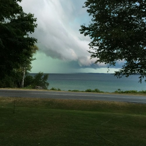 fatespinner: Caught some wicked pictures of the storm that hit my town today. Never seen the sky tur