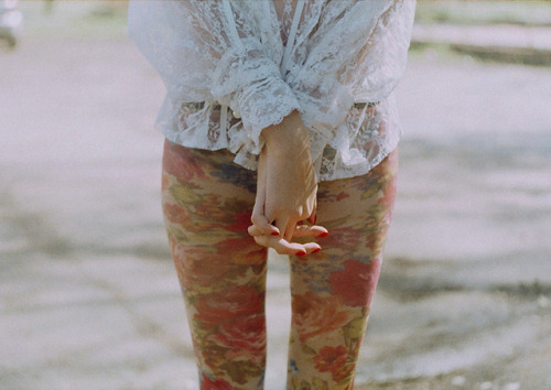 defies:  untitled by Mariam Sitchinava. on Flickr. 