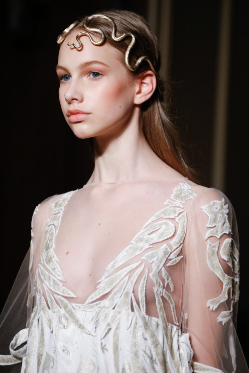 coolchicstylepensiero:Valentino Spring 2016 Couture