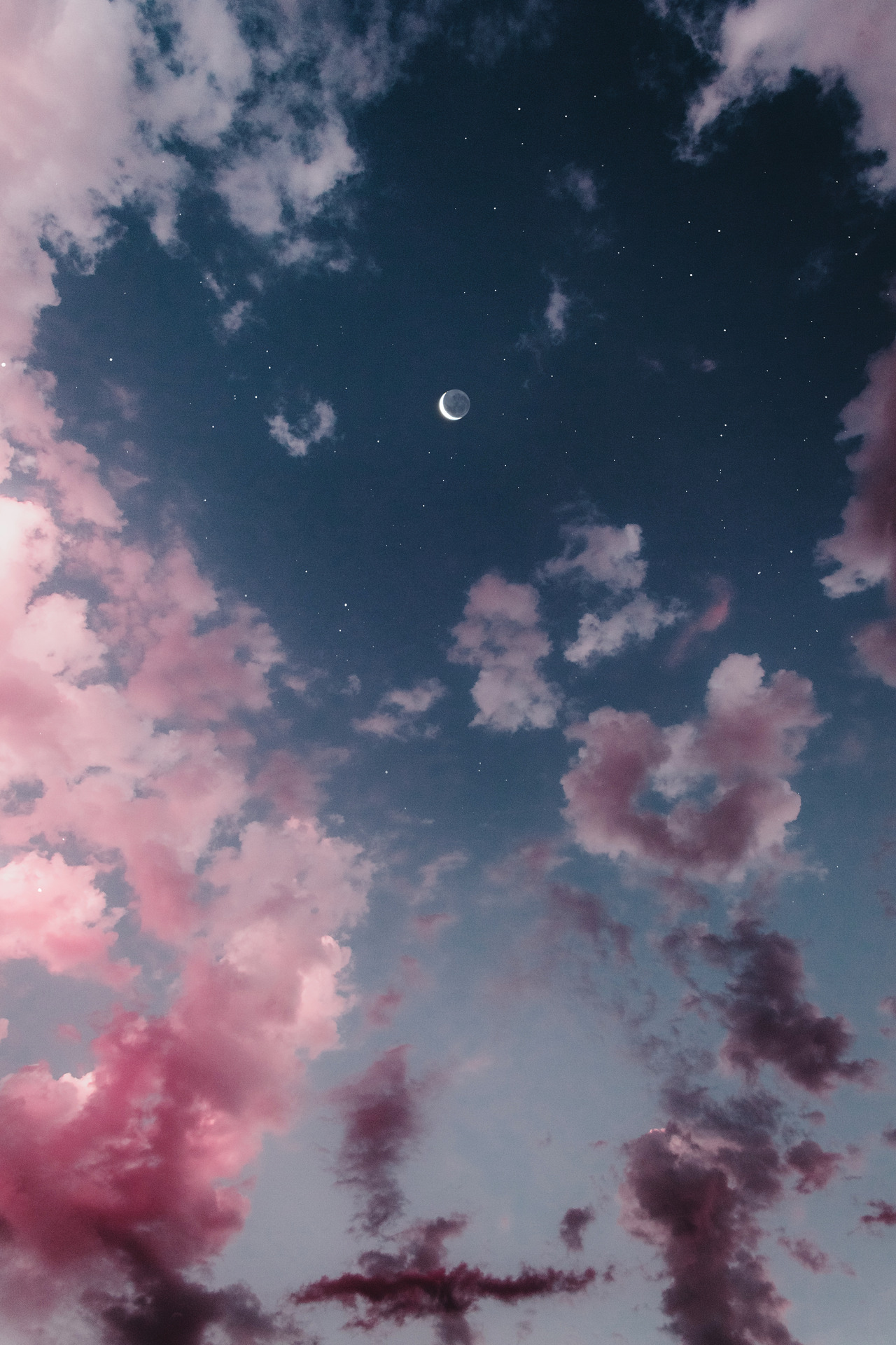 matialonsorphoto:  -Do you ever feel lonely?⠀⠀⠀⠀⠀⠀⠀⠀⠀-Only around