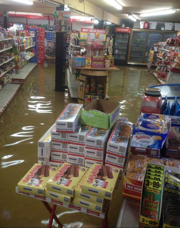 xangoblazedifiyah:  tontonmichel:  the-lonely-one96:  almalexias:  Louisiana is experiencing