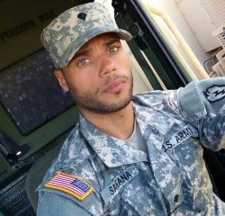 texxxas210:  Happy MEMORIAL DAY BITCHES!!!!!!! This fine brotha here!!!!!