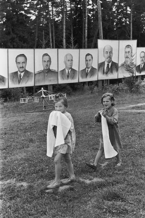 fuckyeahsovietrussia: Growing up in the USSR. ☭