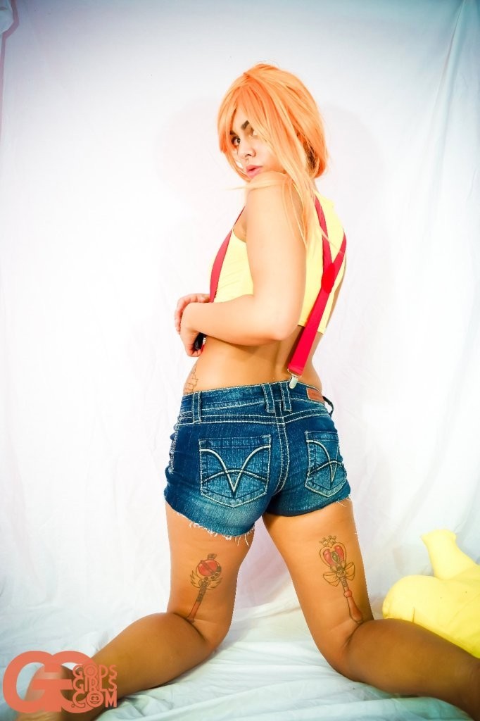 araxielangley:  My newest Godsgirls set just came out and it’s AMAZING