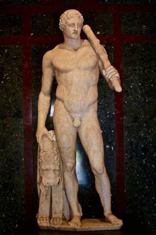 newportvegas:Statue of Hercules (Lansdowne Herakles)“The Greek hero Herakles carries a club over his