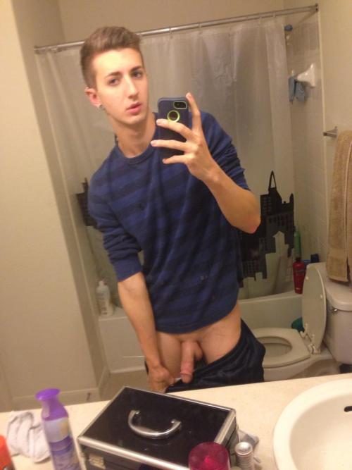 cockdays:  overstimulate:  Hot studs, hung jocks, and thick cocks!250 BRAND NEW pictures and videos posted dailyhttp://overstimulate.tumblr.com/  Beautiful cocks and hot studshttp://cockdays.tumblr.com/ 