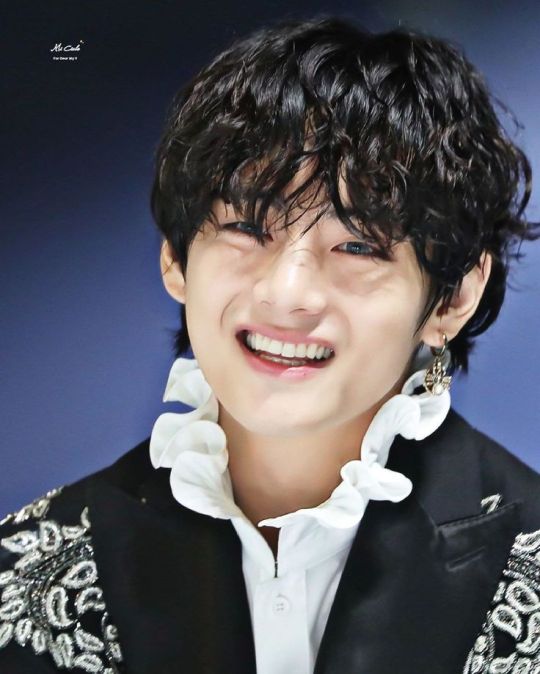 Taehyung Boxy Smile Explore Tumblr Posts And Blogs Tumgir Taehyung Boxy Smile Explore Tumblr Posts And Blogs Tumgir
