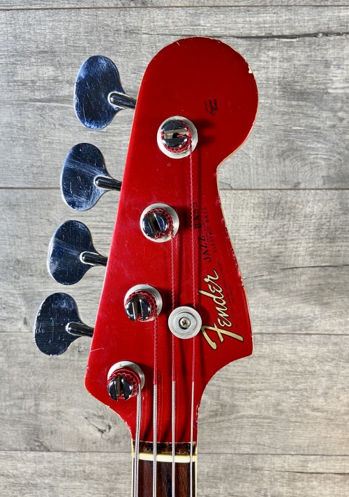  1966 Fender Jazz Bass in Candy Apple Red from: www.ssvintage.com 