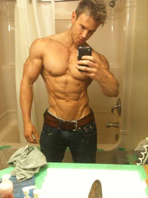 ksufraternitybrother:  SELFIE  KSU-Frat Guy: More than 6,000 posts of jocks, cowboys, rednecks, military guys, and much more.   Follow me at: ksufraternitybrother.tumblr.com