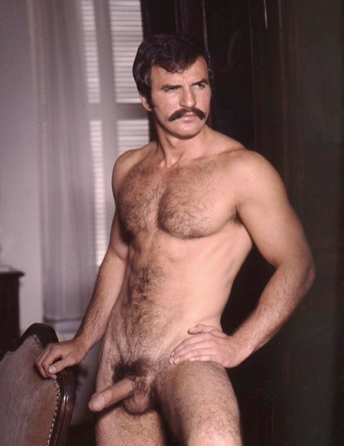 nakedpicturesofyourdad:Paul Barresi, via Brutos Eros
