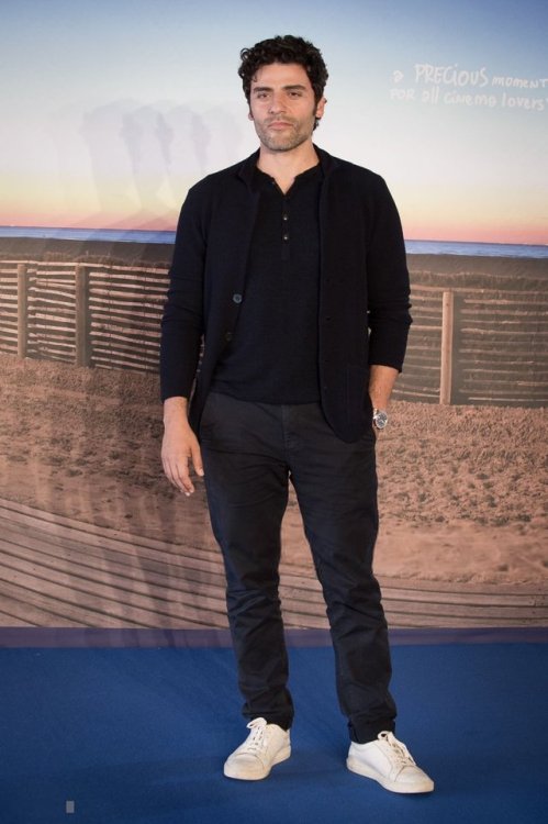 mycrazyworlduniverse: Oscar Isaac attends a photocall for ‘Operation Finale’ on Septembe